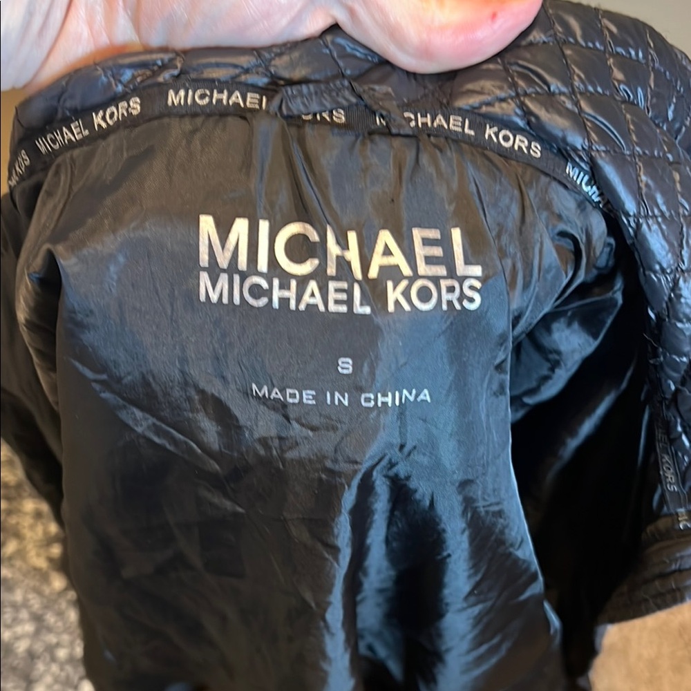 MICHAEL KORS Women's Black Mixed Media Coat Hooded Quilt Jacket Silver
Logo Sz S - Picture 11 of 16